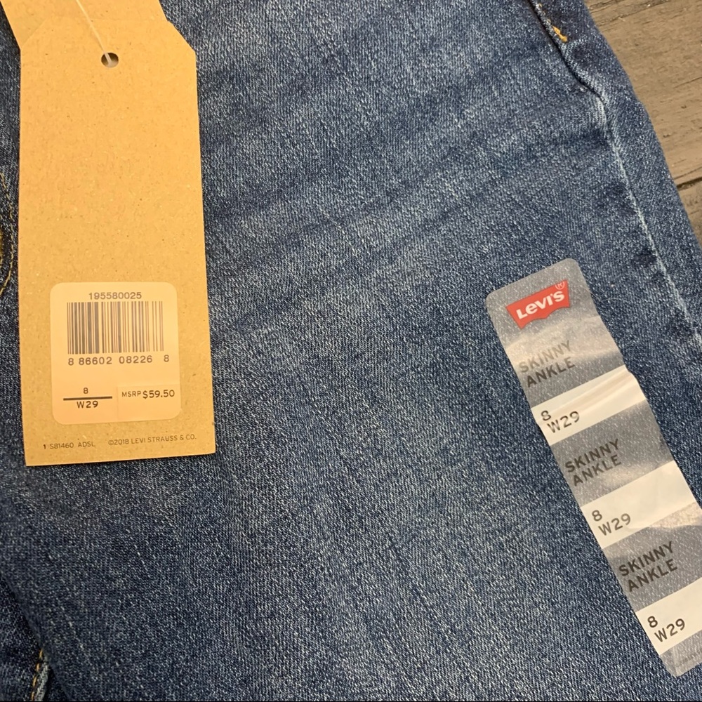 Levi's Women's 711 Skinny Ankle Jeans - Picture 3 of 5